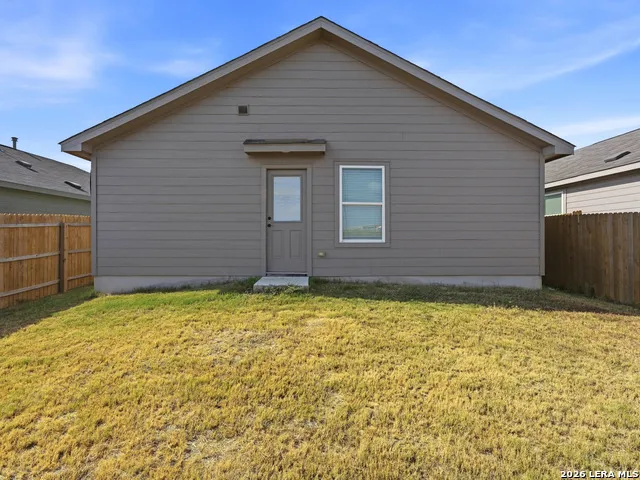 7851 NESSIE TRL San Antonio, TX 78227