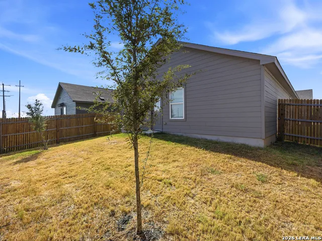 7851 NESSIE TRL San Antonio, TX 78227