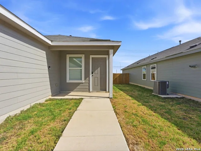 7851 NESSIE TRL San Antonio, TX 78227