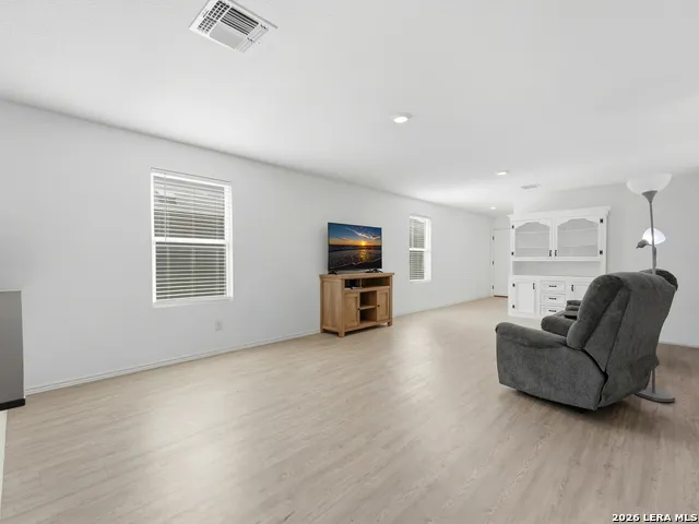 7851 NESSIE TRL San Antonio, TX 78227