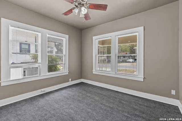 227 LINARES ST San Antonio, TX 78225