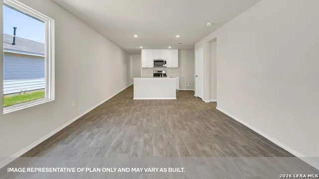 100 Samuel Drive Maxwell, TX 78656