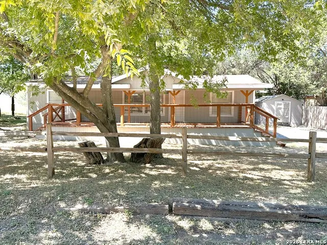 7939 WHARTONS DOCK RD Bandera, TX 78003