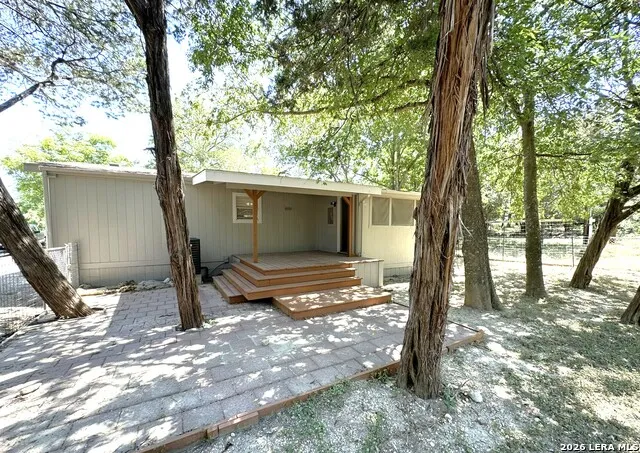 7939 WHARTONS DOCK RD Bandera, TX 78003