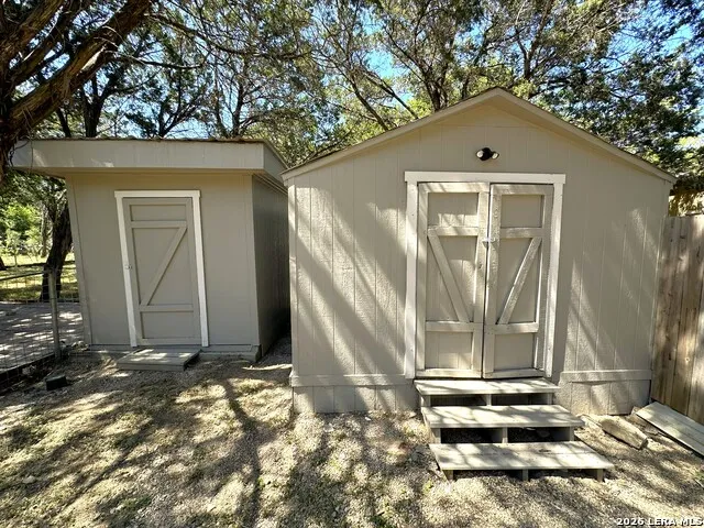 7939 WHARTONS DOCK RD Bandera, TX 78003