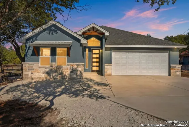 1169 Johnson Rd Canyon Lake, TX 78133