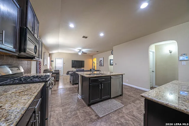 12212 BENING VLY Schertz, TX 78154