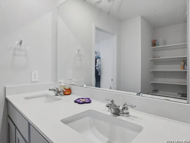 185 Gerasa Dr Uhland, TX 78640