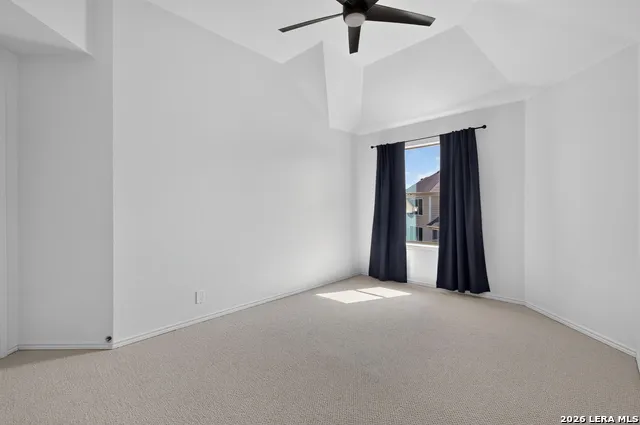 3027 HIDDEN MDW Seguin, TX 78155