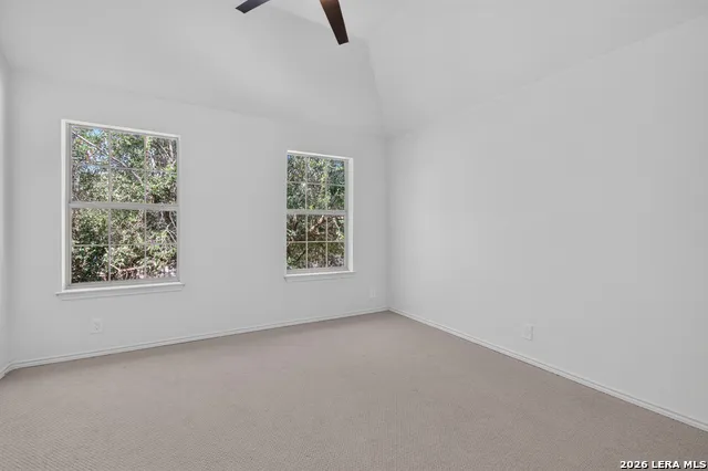 3027 HIDDEN MDW Seguin, TX 78155