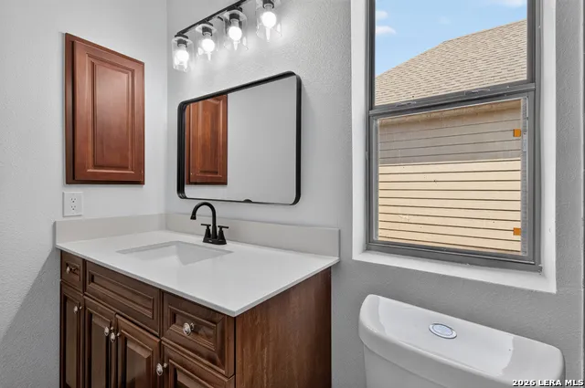 3027 HIDDEN MDW Seguin, TX 78155
