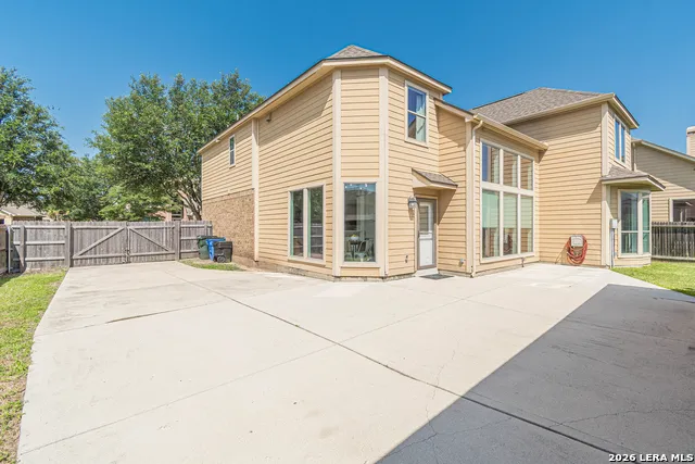3027 HIDDEN MDW Seguin, TX 78155