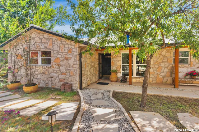 105 JACOB DR Boerne, TX 78006