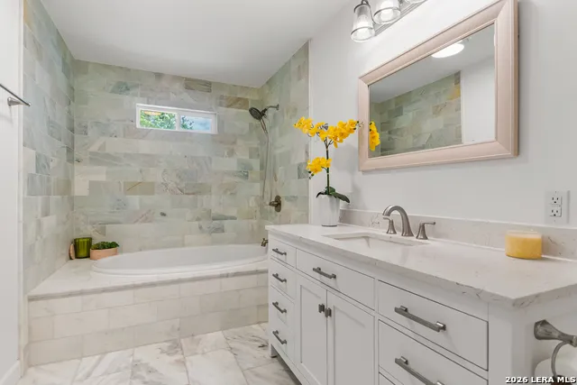 105 JACOB DR Boerne, TX 78006
