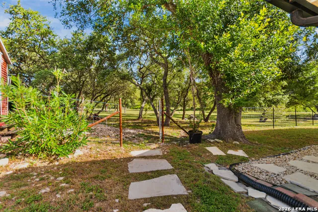 105 JACOB DR Boerne, TX 78006