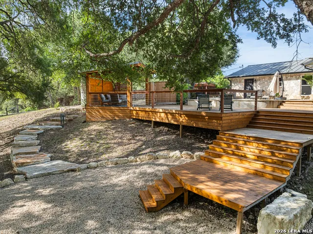 105 JACOB DR Boerne, TX 78006