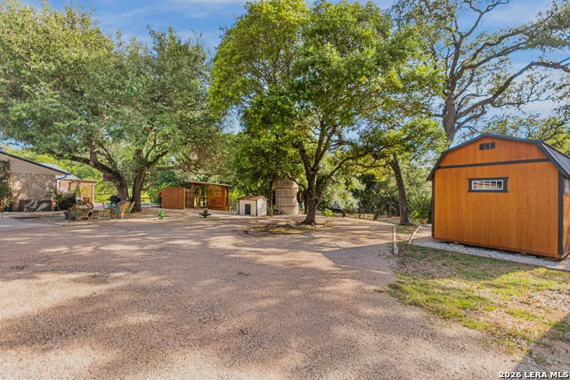 105 JACOB DR Boerne, TX 78006