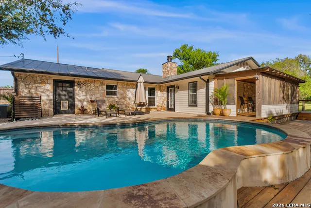 105 JACOB DR Boerne, TX 78006