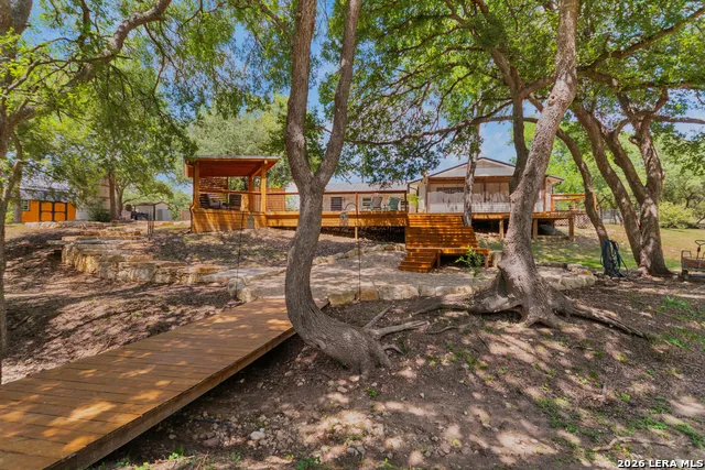 105 JACOB DR Boerne, TX 78006