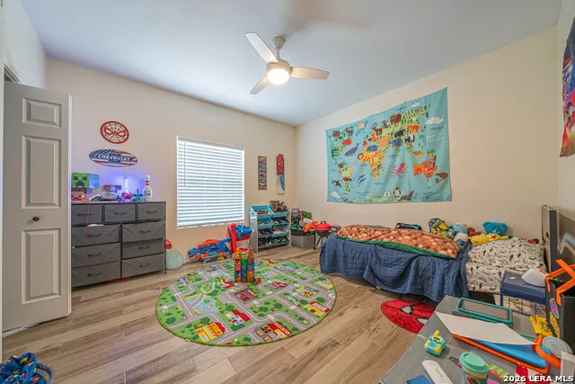 521 COUNTY ROAD 6868 E Natalia, TX 78059