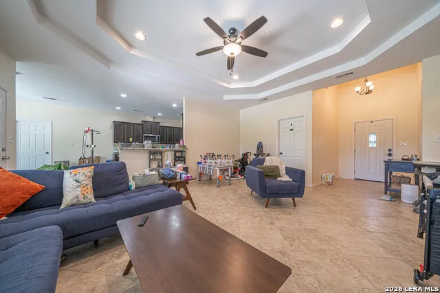 521 COUNTY ROAD 6868 E Natalia, TX 78059