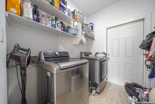 521 COUNTY ROAD 6868 E Natalia, TX 78059