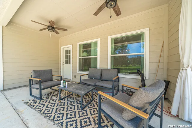 521 COUNTY ROAD 6868 E Natalia, TX 78059