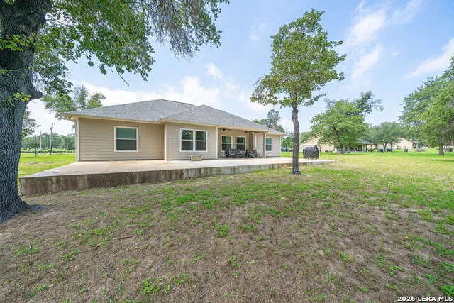 521 COUNTY ROAD 6868 E Natalia, TX 78059
