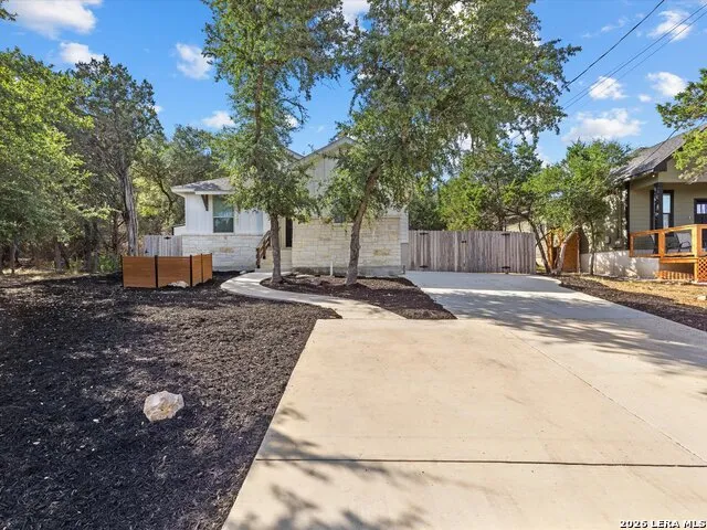 1463 Bonnyview Canyon Lake, TX 78133