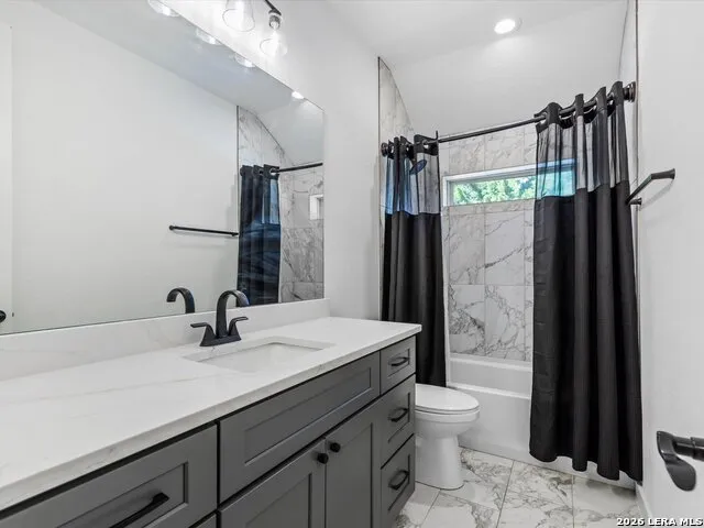 1463 Bonnyview Canyon Lake, TX 78133