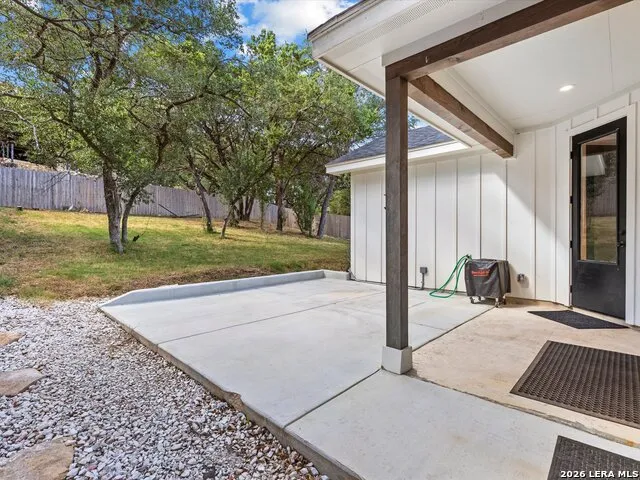 1463 Bonnyview Canyon Lake, TX 78133