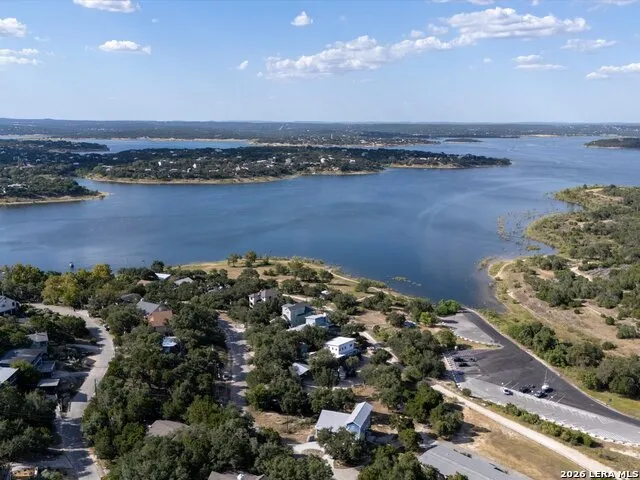 1463 Bonnyview Canyon Lake, TX 78133