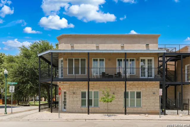 979 Academy Ave #APT 2 New Braunfels, TX 78130