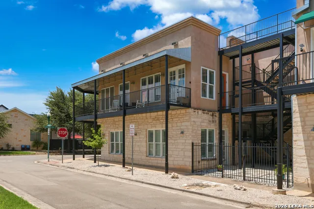 979 Academy Ave #APT 2 New Braunfels, TX 78130