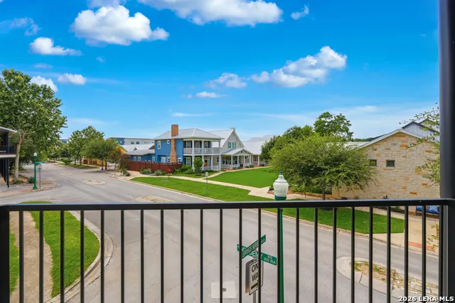 979 Academy Ave #APT 2 New Braunfels, TX 78130