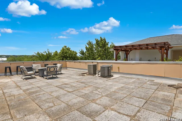 979 Academy Ave #APT 2 New Braunfels, TX 78130