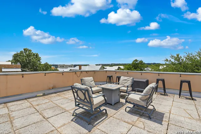 979 Academy Ave #APT 2 New Braunfels, TX 78130