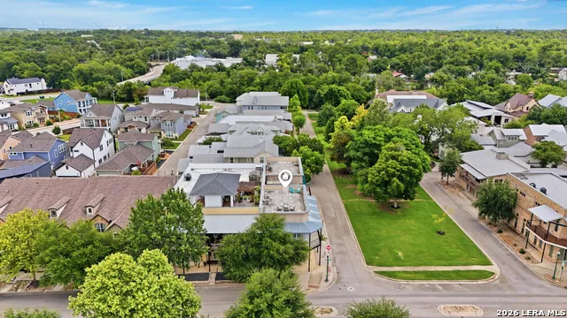 979 Academy Ave #APT 2 New Braunfels, TX 78130