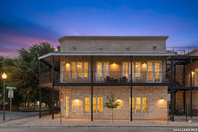 979 Academy Ave #APT 2 New Braunfels, TX 78130