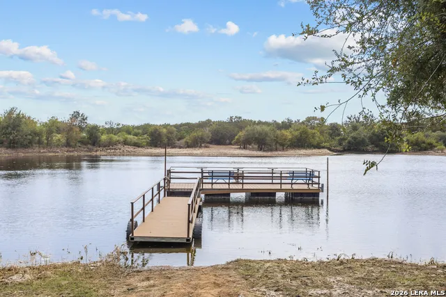 801 Grand Oaks Hondo, TX 78861
