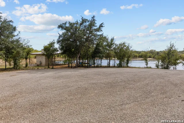 801 Grand Oaks Hondo, TX 78861