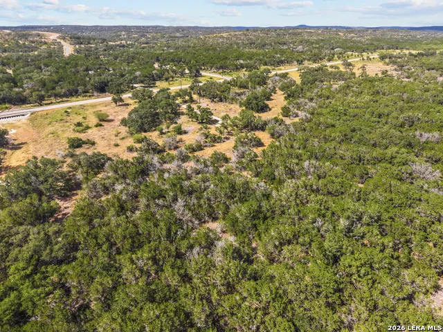 801 Grand Oaks Hondo, TX 78861