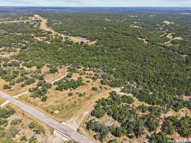 801 Grand Oaks Hondo, TX 78861