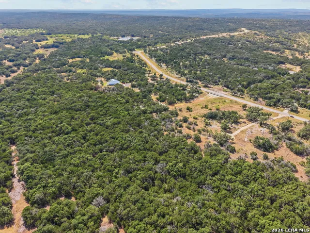 801 Grand Oaks Hondo, TX 78861