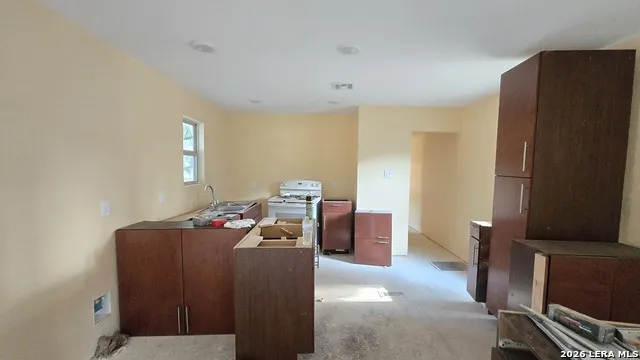 188 SUNDOWN LN Poteet, TX 78065