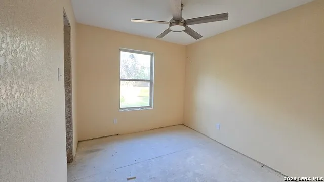 188 SUNDOWN LN Poteet, TX 78065