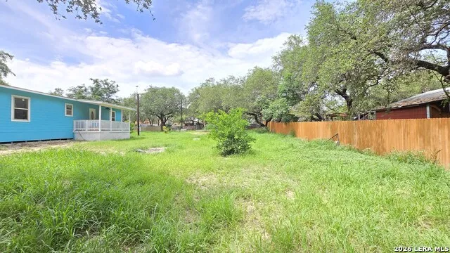 188 SUNDOWN LN Poteet, TX 78065
