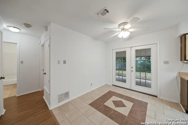 9438 VALLEY DALE ST San Antonio, TX 78250