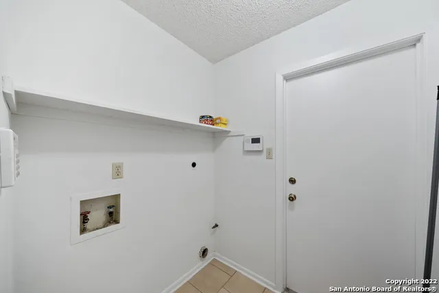 9438 VALLEY DALE ST San Antonio, TX 78250