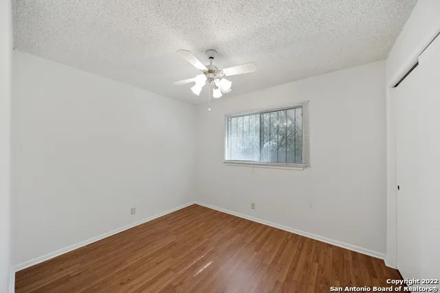 9438 VALLEY DALE ST San Antonio, TX 78250